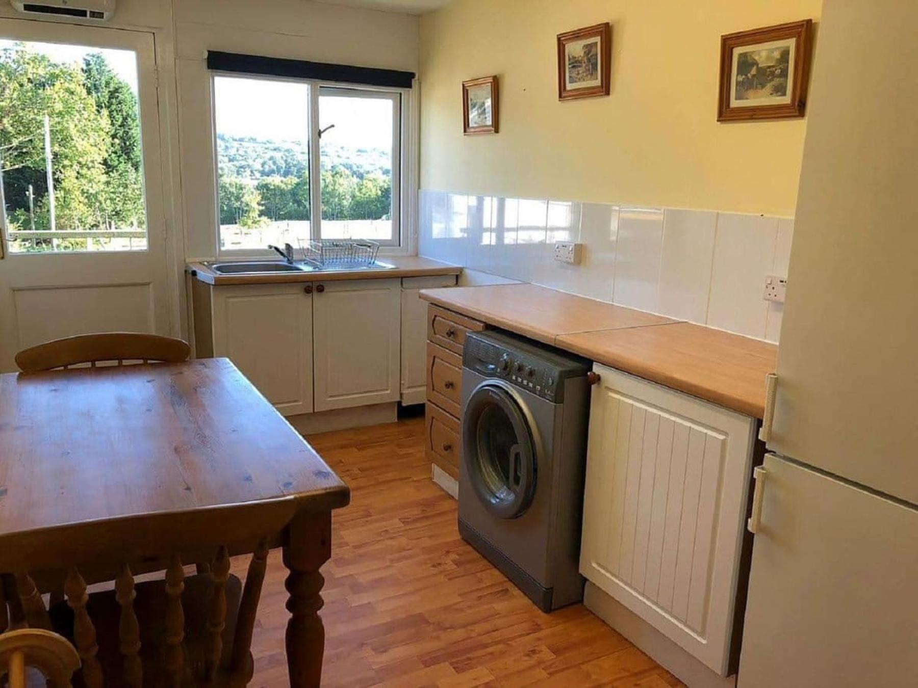 Charming Tranquil Shepherds Hut With Lakeside Balcony 'Roach' Uckfield Zewnętrze zdjęcie